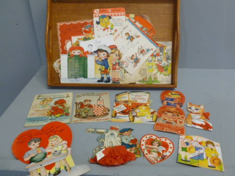 lot 87 image: Vintage Valentines