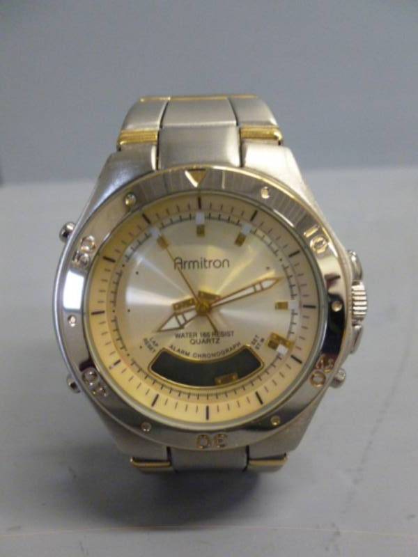 lot 92 image: Mens Watch