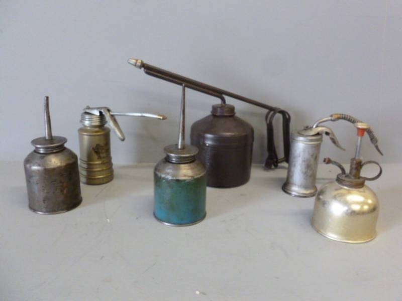 lot 126 image: Vintage Oiler Cans