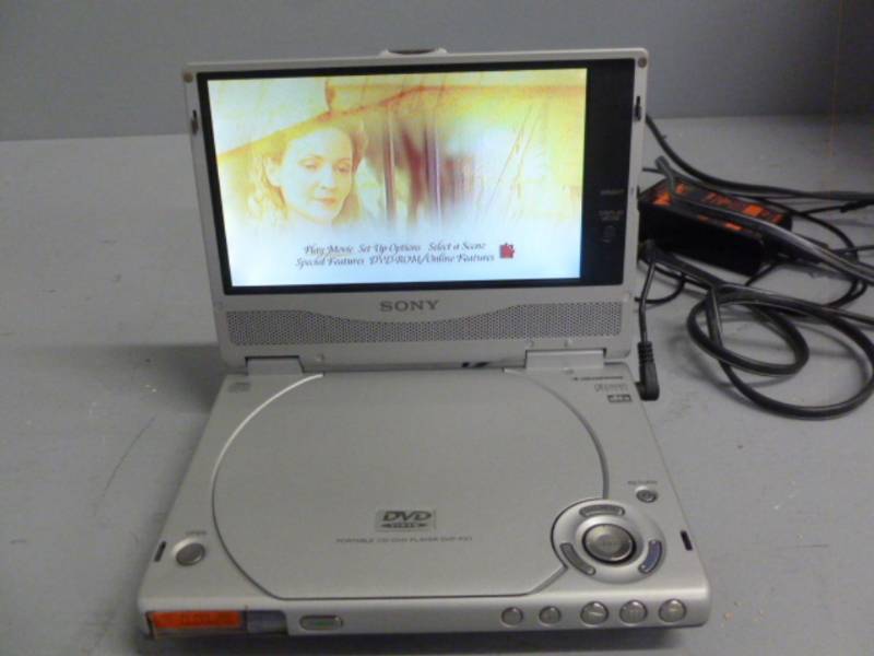 lot 138 image: Portable DVD Player