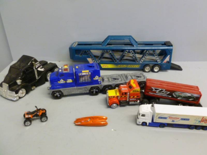 lot 158 image: Toys