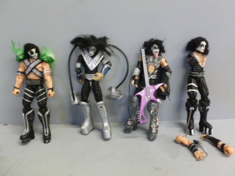 lot 160 image: Kiss Collectibles