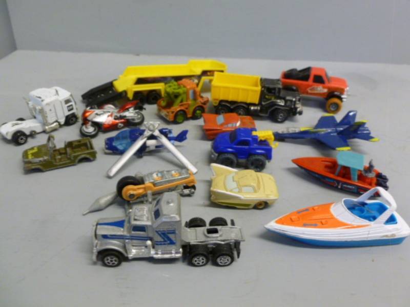 lot 165 image: Hot Wheels