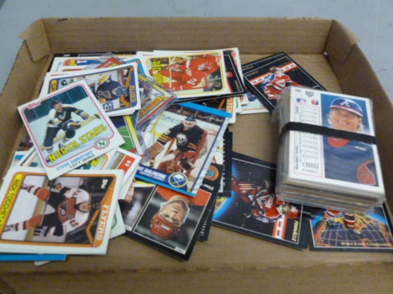 lot 196 image: Sports Cards