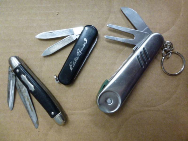 lot 237 image: Pocket Knives