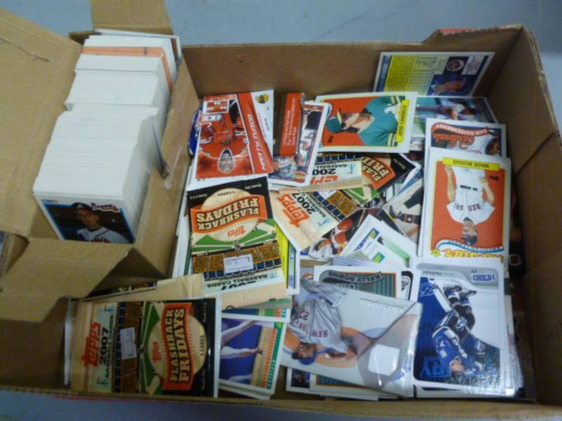 lot 316 image: Sports Cards