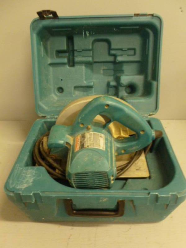 lot 329 image: Makita Circular Saw
