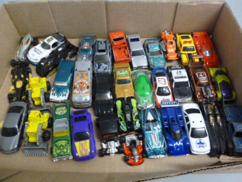 lot 330 image: Hot Wheels