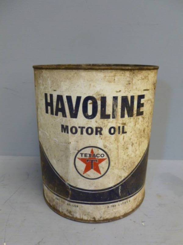 lot 339 image: Vintage Oil Can