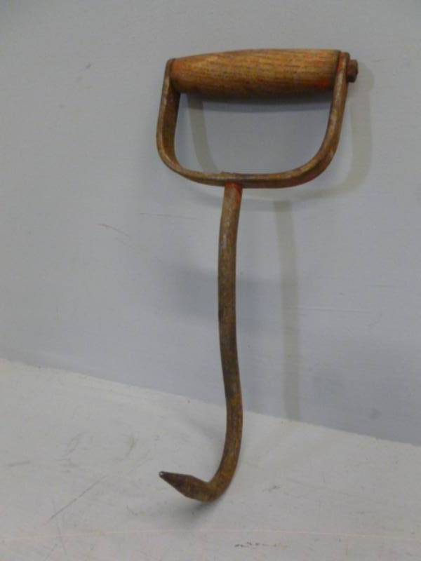 lot 346 image: Vintage Bale Hook