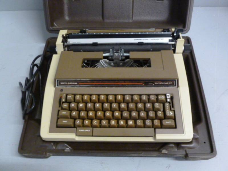 lot 348 image: Vintage Typewriter