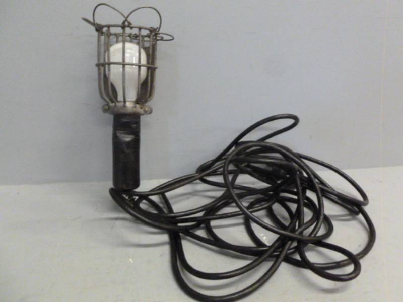 lot 364 image: Trouble Light