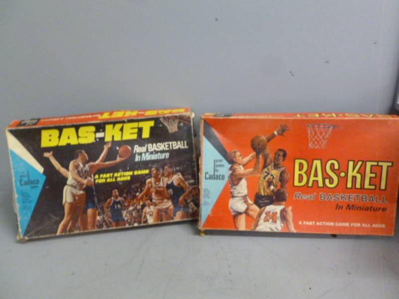 lot 370 image: Vintage Games