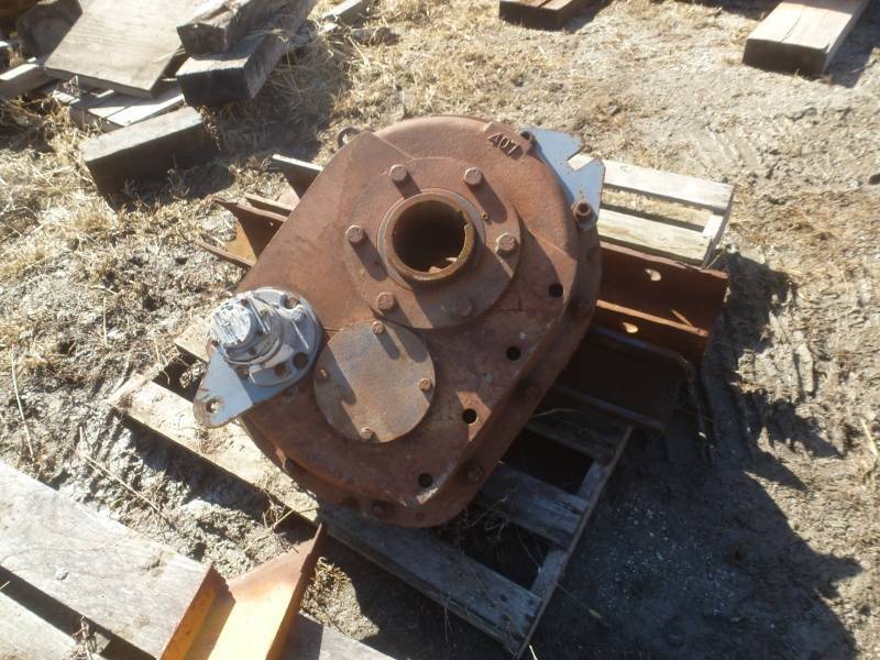 lot 33 image: Gear Drive Unit