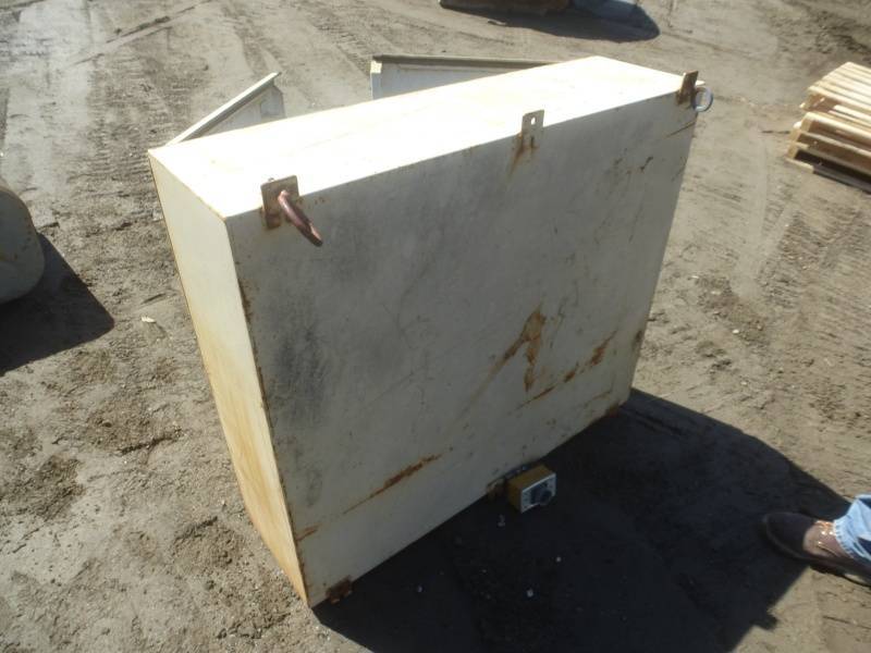 lot 60 image: Steel Wall  Box 4 x 4