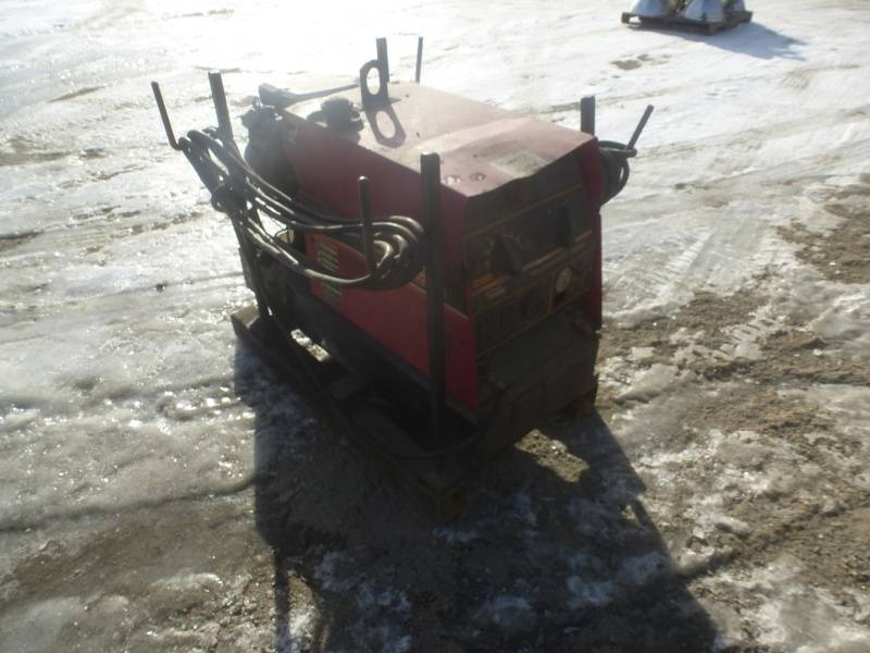 lot 25 image: Lincoln Welder Generator