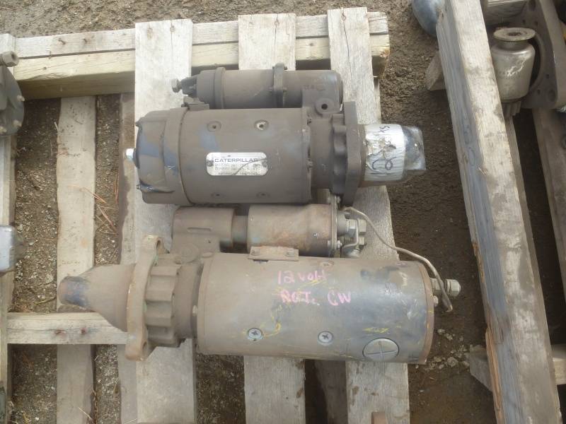 lot 29 image: 12 Volt Starter Cores