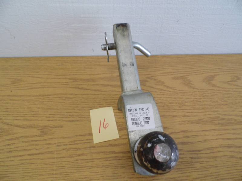 lot 16 image: Receiver Hitch