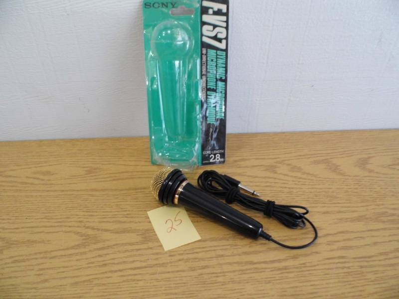 lot 25 image: Sony Microphone