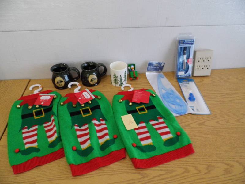 lot 28 image: Dog Clothing - Geometry Set - Outlet