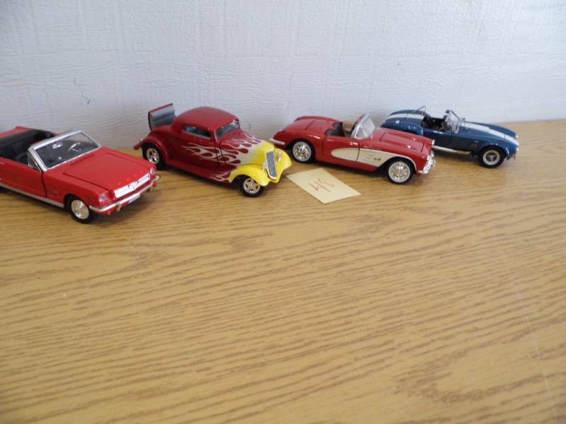 lot 48 image: Lot of 4 Diecast Vehicles