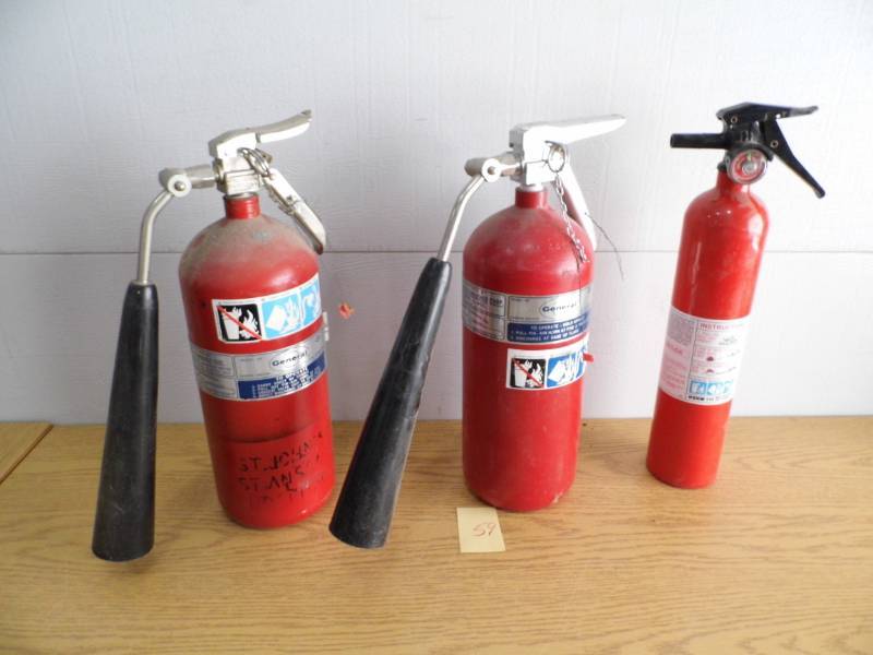 lot 59 image: Lot of 3 Fire Extinguishers