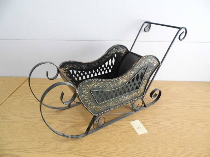 lot 61 image: Metal Sleigh