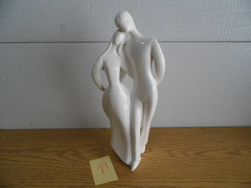 lot 79 image: Royal Doulton Lovers Figure