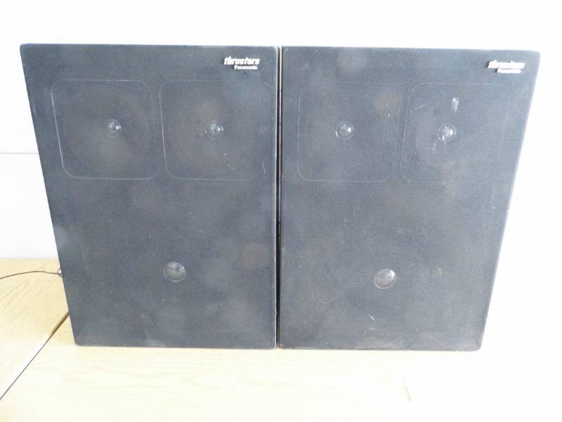 lot 81 image: Panasonic Thrusters Speakers