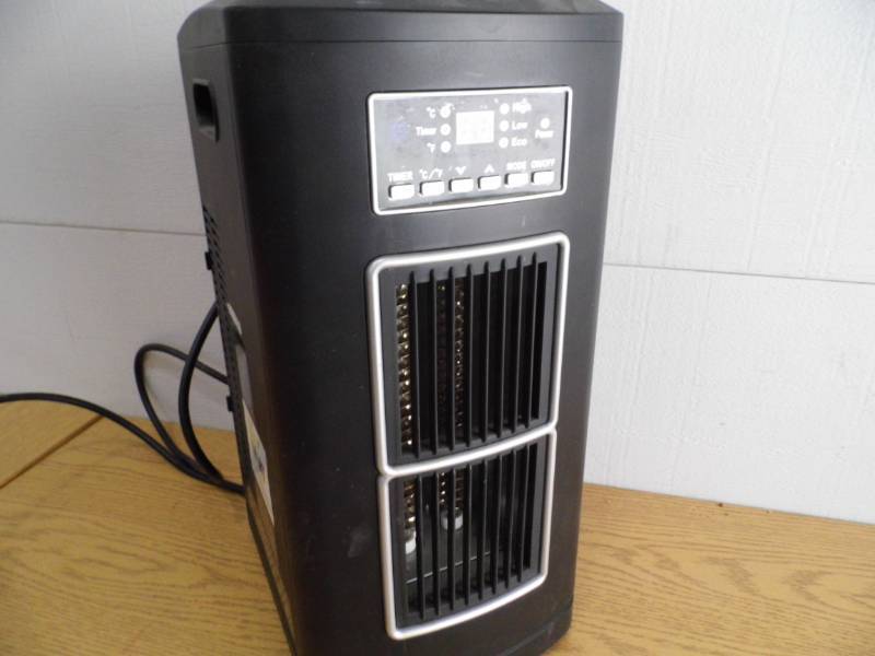 lot 83 image: Life Smart Infrared Heater