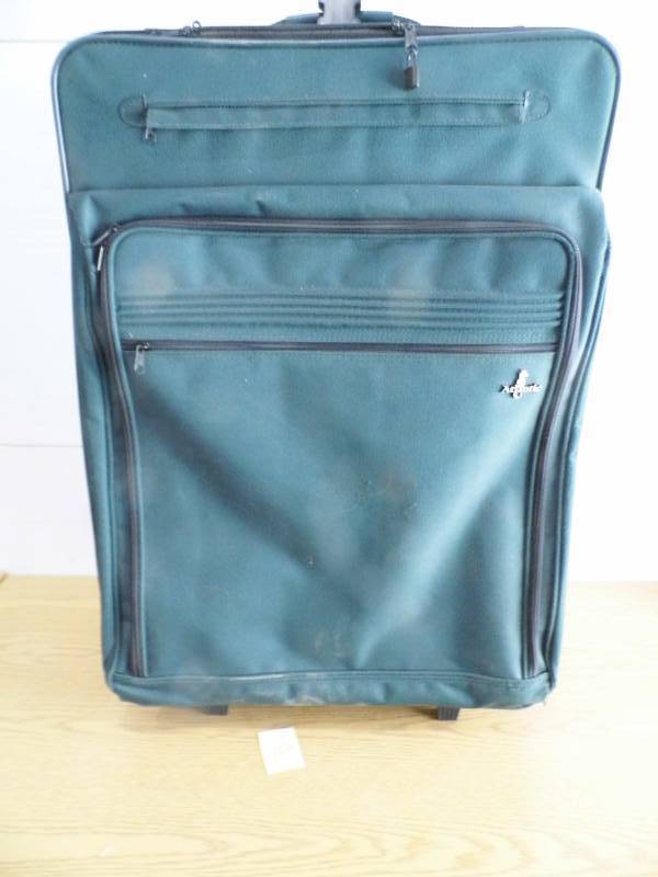 lot 102 image: Atlantic Suitcase