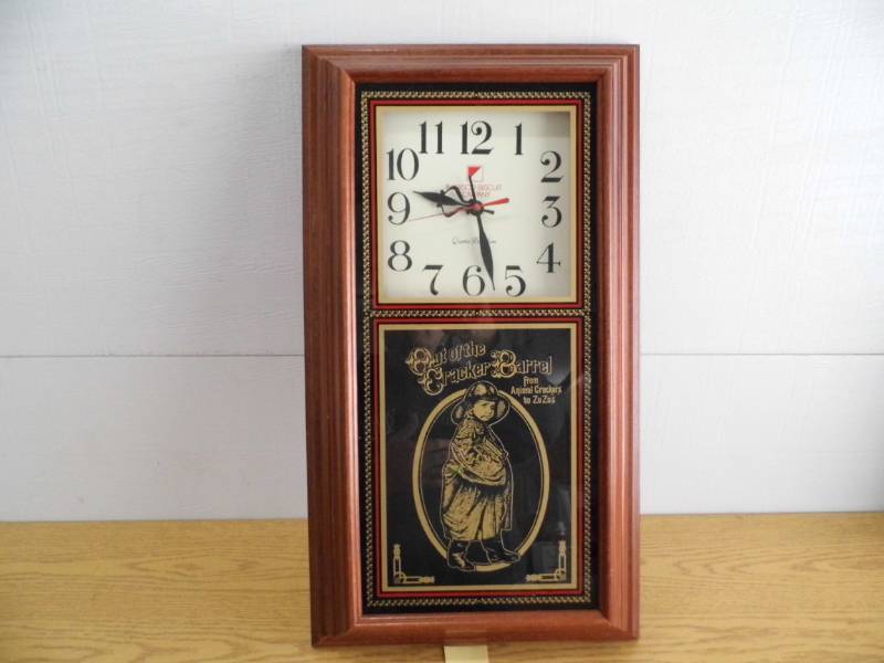 lot 110 image: Clock