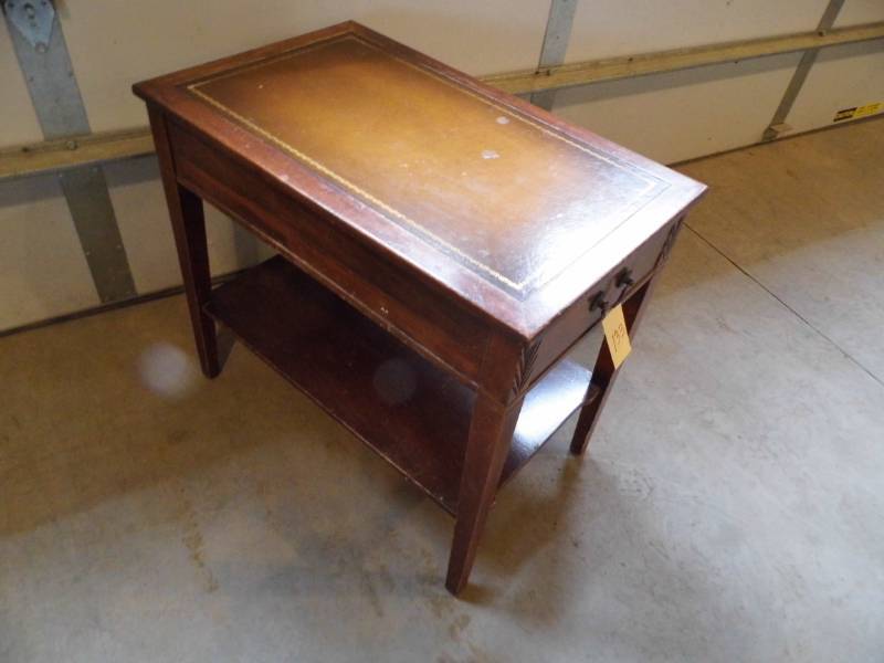 lot 133 image: Mersman Wood End Table
