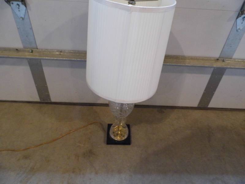 lot 138 image: Crystal Table Lamp