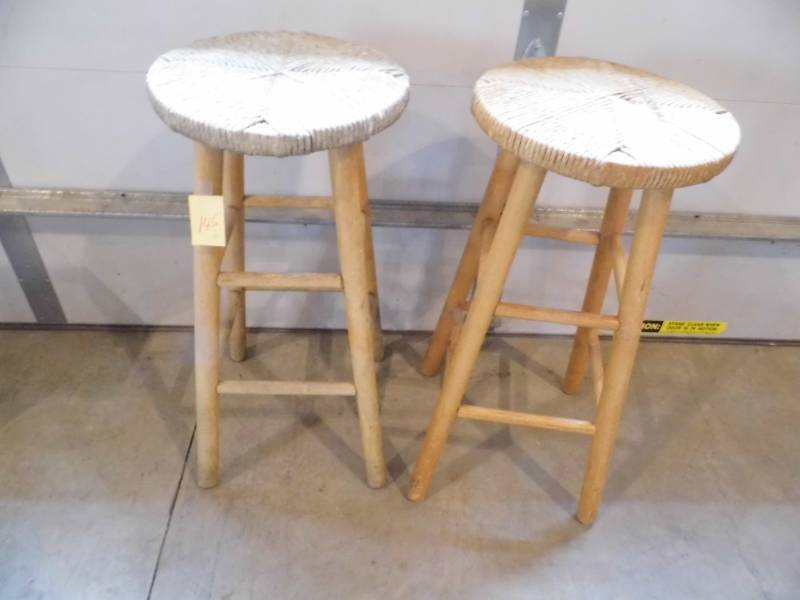 lot 145 image: Lot of 2 Stools