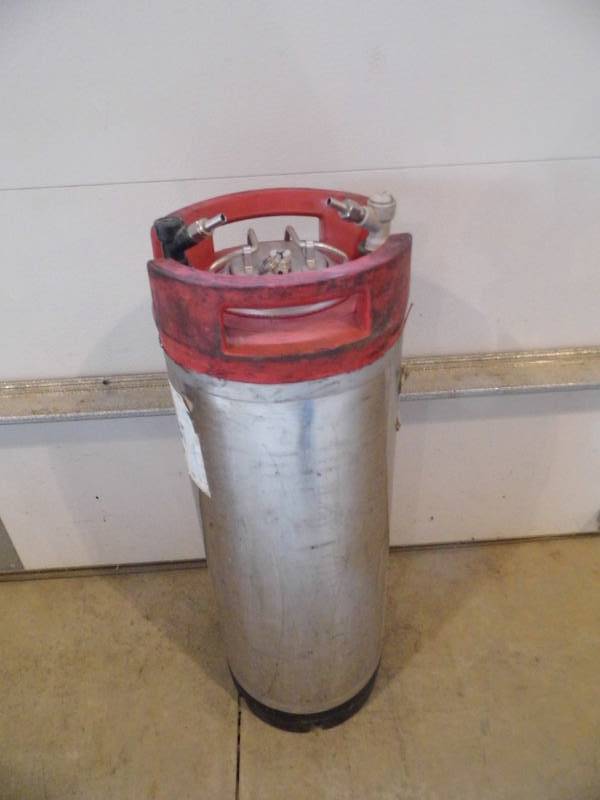 lot 147 image: 5 Gallon Stainless Steel Tank