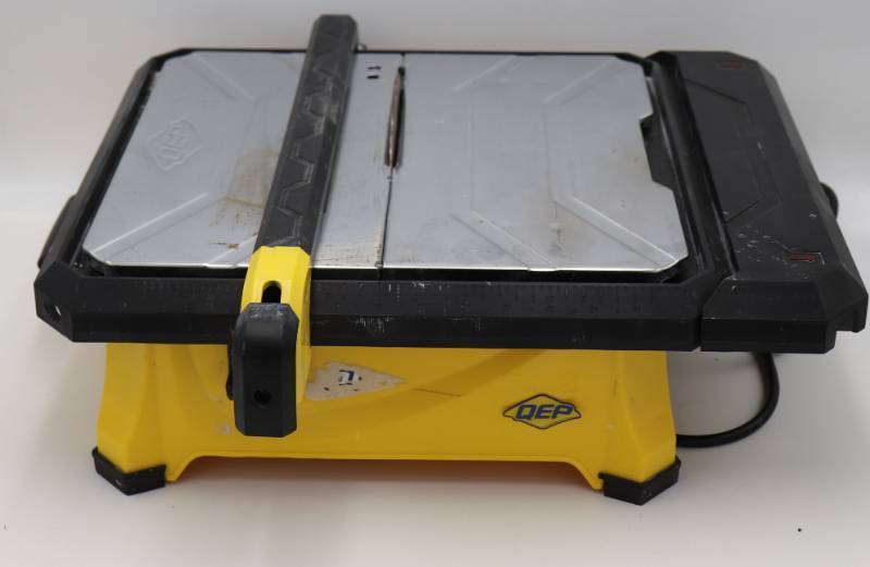 lot 29 image: DEP Tile Saw
