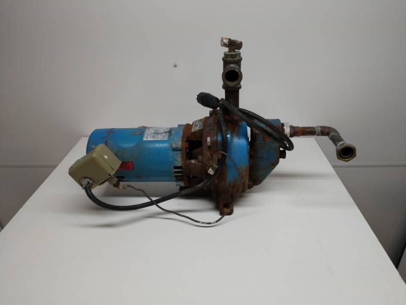 lot 47 image: Gould 34hs 110v Well Pump