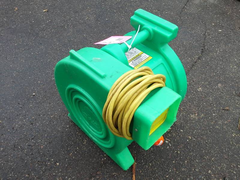 lot 47 image: B-Air Kodiak 1 HP Bounce House Blower, Green