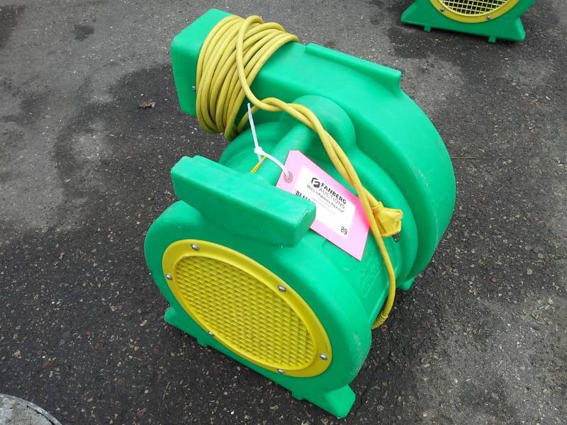 lot 89 image: B-Air Kodiak 1.5 HP Bounce House Blower, Green