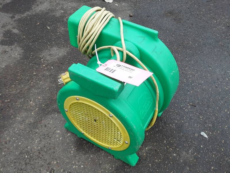 lot 90 image: B-Air Kodiak 1 HP Bounce House Blower, Green