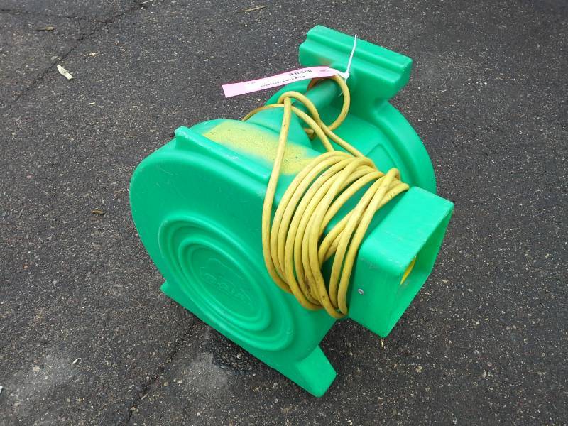 lot 94 image: B-Air Kodiak 1 HP Bounce House Blower, Green