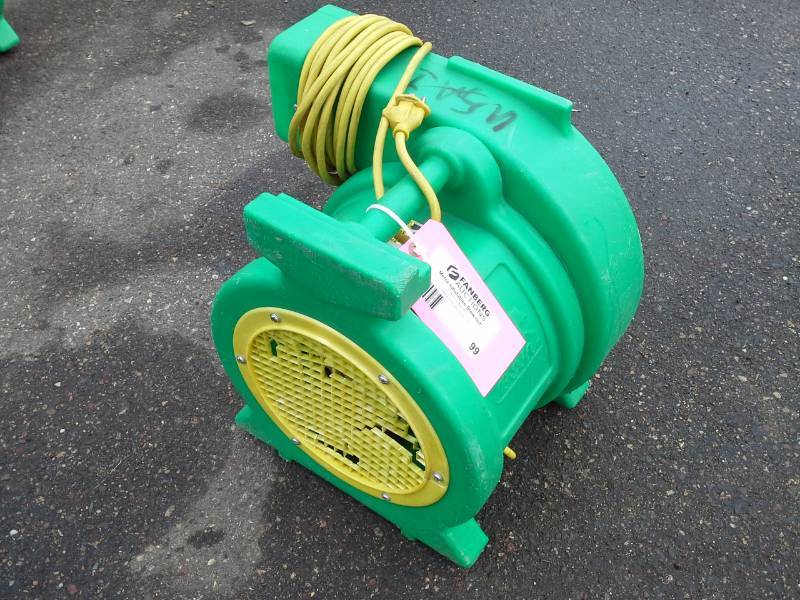 lot 99 image: B-Air Kodiak 1 HP Bounce House Blower, Green