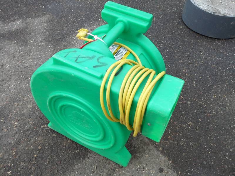 lot 108 image: B-Air Kodiak 1 HP Bounce House Blower, Green