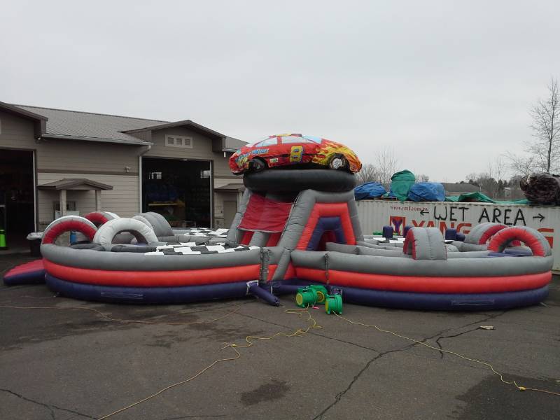 lot 1 image: Nascar Figure 8 Obstacle Course (3 Pieces)