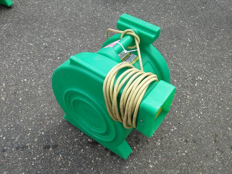 lot 71 image: B-Air Kodiak 1 HP Bounce House Blower, Green