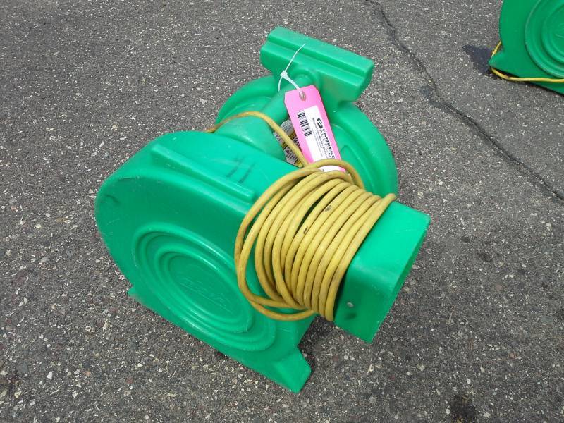 lot 72 image: B-Air Kodiak 1 HP Bounce House Blower, Green