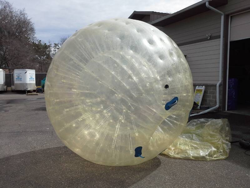 lot 79 image: 9 Ft TPU Hamster Ball