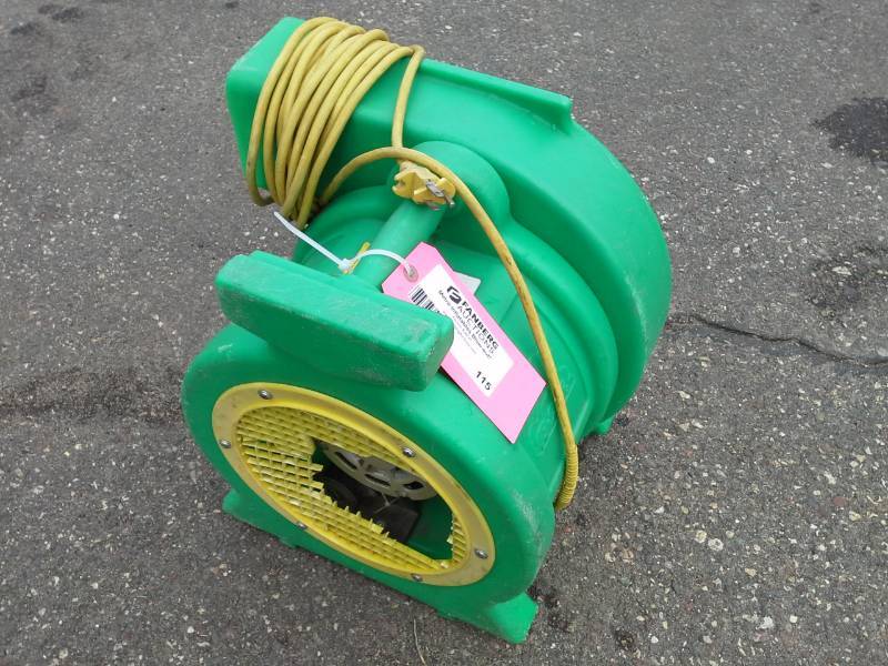 lot 115 image: B-Air Kodiak 1 HP Bounce House Blower, Green