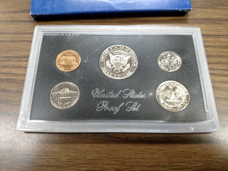 lot 145 image: 1971 U.S. Proof Coin Set...